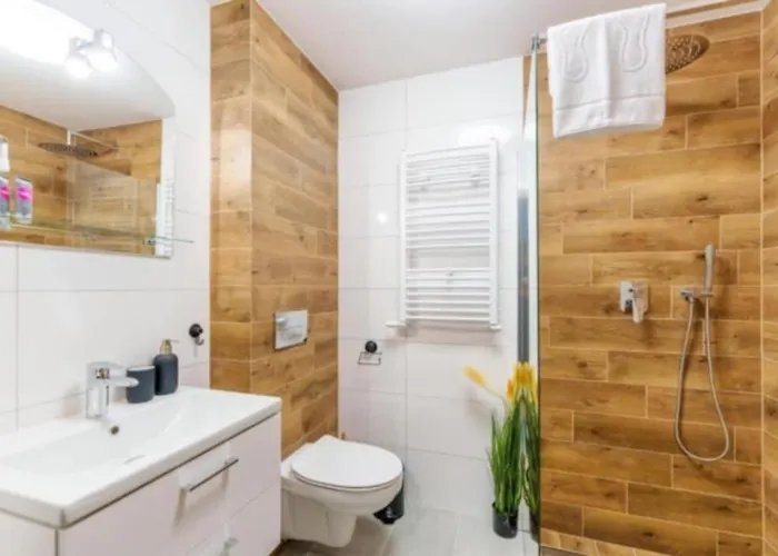 Perla Baltyku סיאנוז'טי